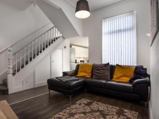 Apex Living NE - Beachville House II - 6