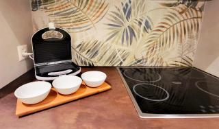 Tropical Art Apartment - 1