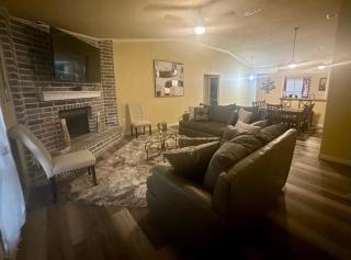 Charming 3 Bed 2 Bath home in NE San Antonio - San Antonio - 9