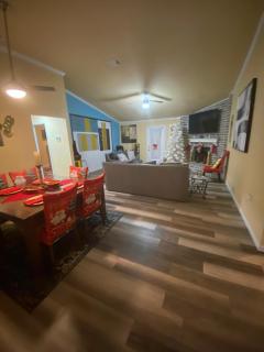 Charming 3 Bed 2 Bath home in NE San Antonio - 9