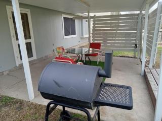 Charming 3 Bed 2 Bath home in NE San Antonio - San Antonio - 2