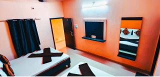 Hotel Navkar Comfort - Dwarka - 1