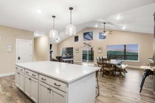 On The Rocks - Home for 16 - 5