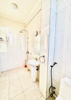 Dream Cabin Rental Apartment - Dar es Salaam - 2