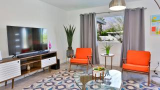 Palm Springs Paradise - With EV Charger - Palm Springs - 5