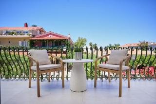 Bougainvillea Bliss - Skala - 7