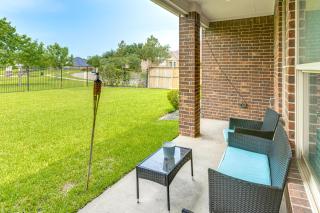 Pet-Friendly Home with Patio and Yard in Rosharon - - 9
