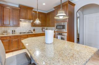 Pet-Friendly Home with Patio and Yard in Rosharon - - 3