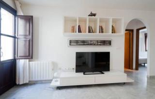 Alhambra Host - 1