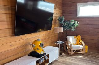 The Coppertone House - Crystal Beach - 5