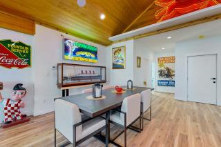 The Coppertone House - Crystal Beach - 1