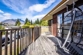 Marina Nest - Classic Kiwi Crib - Queenstown - 1