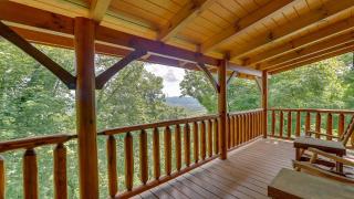 Touchdown Views by Venture Smoky Mountains - 2