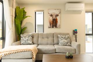 Brand New 3BR Home with Parking - Christchurch - 1