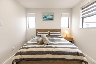Brand New 3BR Home with Parking - Christchurch - 4