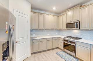 Walk to Lake Ray Hubbard Spacious Family Home! - Forney - 4