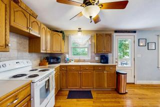 Winthrop Cottage - Oak Bluffs - 4
