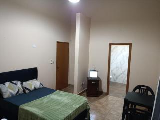 Suite dentro de casa de anfitrión - Presidente Franco - 4