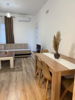 Apartment Long Beach - - 8