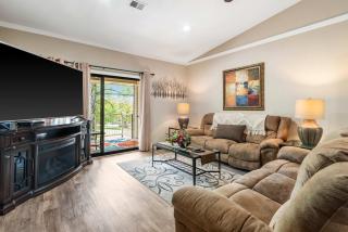 Cozy Comfort Retreat - For 6 - Branson - 7