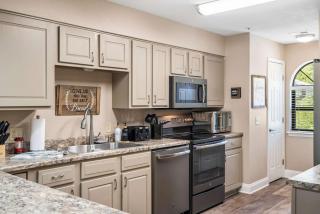 Cozy Comfort Retreat - For 6 - 5