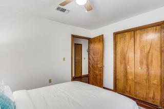 Mins to Beach & Shopping - Quaint Unit in Bellview - Pensacola - 1