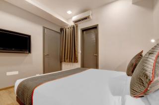 Super Townhouse Siri Residency - Bangalore - 1