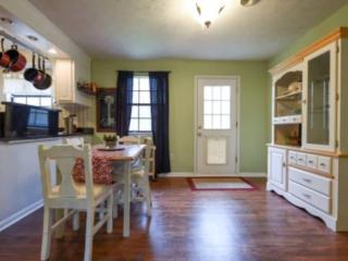 2 Units & Mins to UGA - The Glory Glory Doghouse - 8