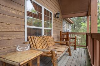 Simon's Treetop Cabin - 2 BDR in Popular Resort - Branson West - 6
