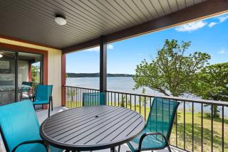 Sunset View at Anchor's Point - Lakefront Stay for 8 with Private Balcony - Kimberling City - 7