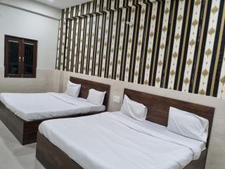 Hotel Crystal international - Near Prem Mandir by Mukund - Vrindāvan - 6