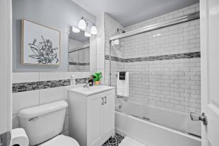 Ingersoll Immersion: Your Urban 4BR Retreat! - Des Moines - 2