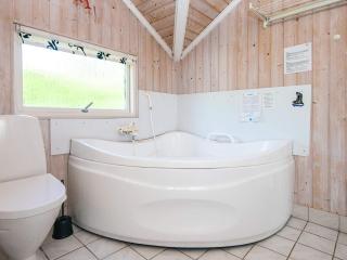 Whirlpool Cottage Oasis-By Traum - Tarm - 8
