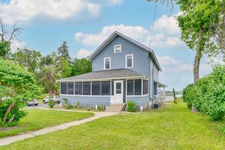 Snowmobile Trail On-Site Waterfront Mound Gem! - 9