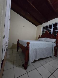 Sister Chris' vacation home - - 7
