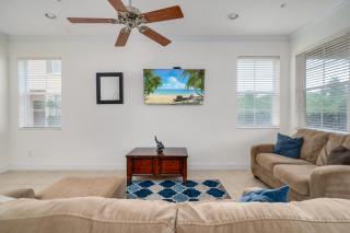 Covered Patio and balcony 6MI to Disney - 1