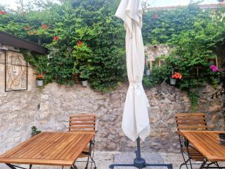 Old Town & Ela Place - 1