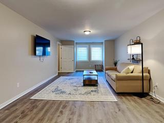 Mins to Downtown & Raceway Rookwood Retreat 1 & 2 - 7