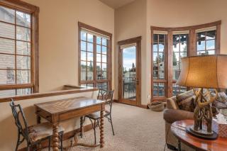 Base Camp 490 Private Hot Tub - 6