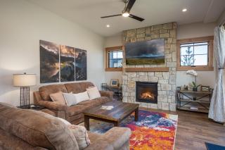 Elk Creek B102 private Hot Tub - 5