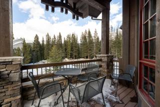 Base Camp 490 Private Hot Tub - 1