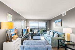 Beachfront Condo with Pool, Steps to Beach! - Myrtle Beach - 3