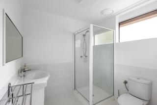 Luxe & Spacious Gem with Pool, Ocean Views, Snooker Table - Alexandra Headland - 7