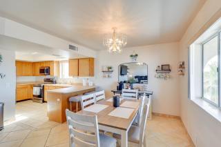 Pool Access and Mtn Views Lake Havasu City Condo! - Lake Havasu City - 4