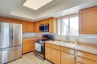 Pool Access and Mtn Views Lake Havasu City Condo! - Lake Havasu City - 1