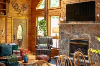 Rustic Ridge Log Cabin: Hot Tub, Games, Views! - 5