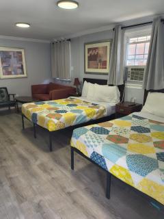 Seven Dwarfs Motel & Cabins - Lake George - 0