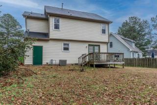 Near Parks Trails & Downtown Raleigh Retreat - Raleigh - 1