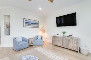 Walk to Beach Galveston Gem with Pool Access - Galveston - 6