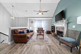 Mins to Downtown & Ft Campbell - Lux at Lancelot - 4
